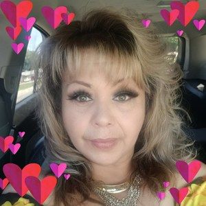 Meet your Posher, Amparo